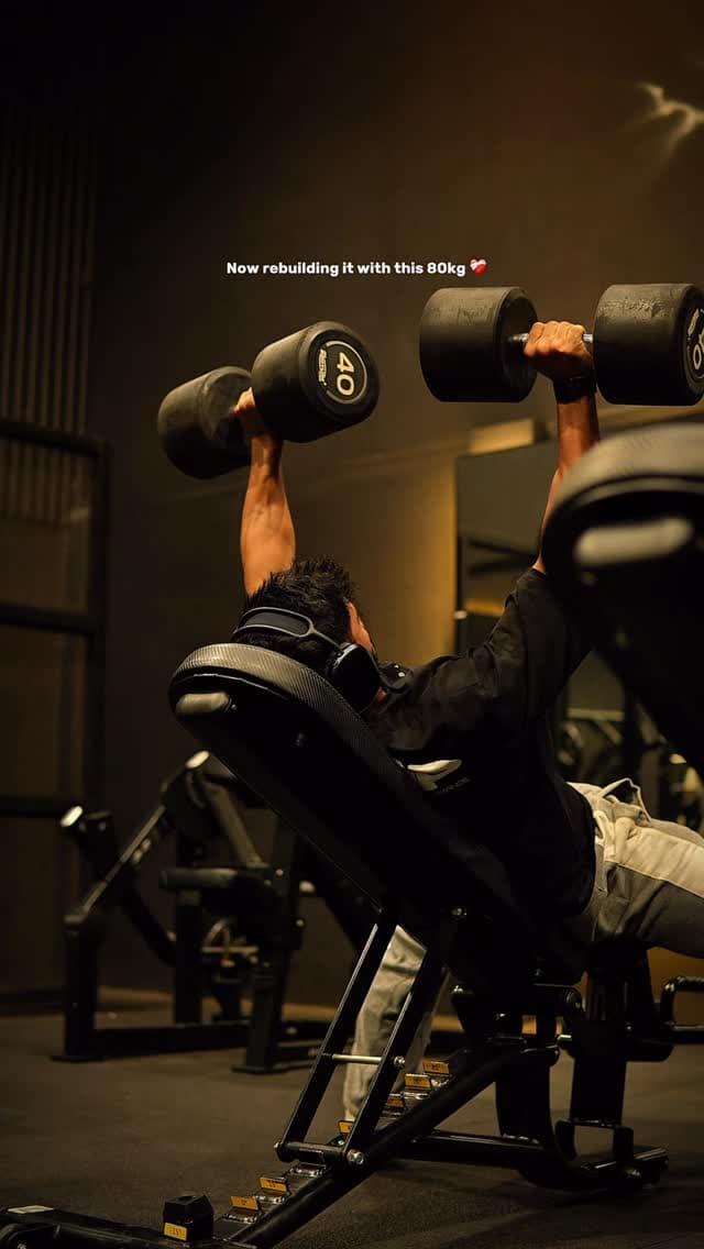 Practically the lighter option ♥️💪🏻
.
#fitnessmotivation #aesthetic #fitnesslife #gymmotivation #gymlifestyle