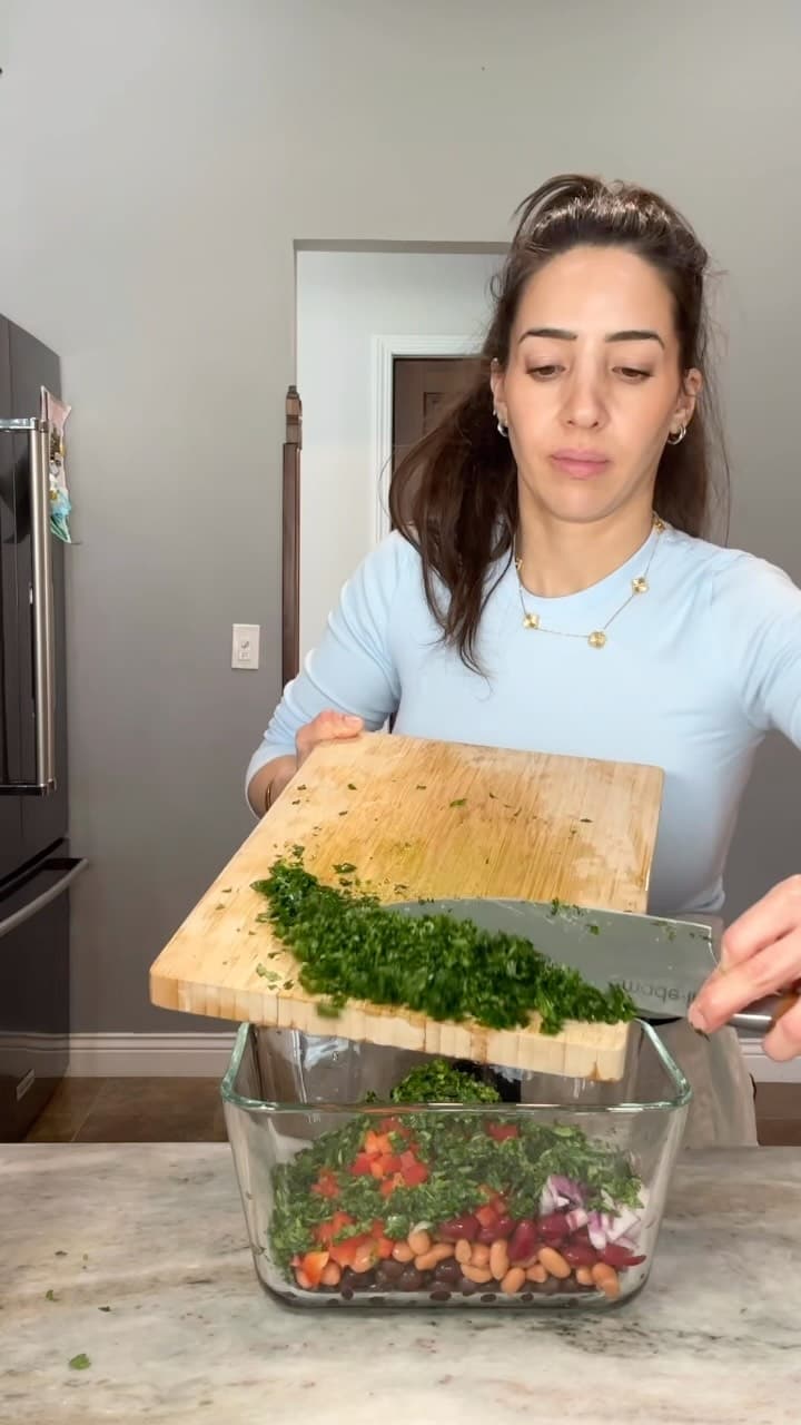 Healthy Sunday Meal Prep Recipes
If you’re new here, every Sunday I share a Sunday Meal Prep video, and the full blog
