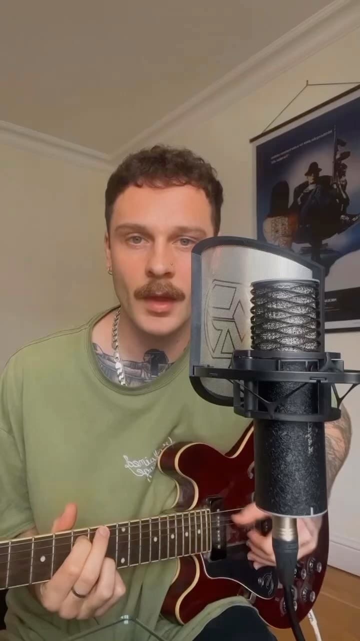 “Cold stare”
#singer #newsong #singing #singersongwriter #originalsong #originalmusic #acoustic #sing #musician #singe