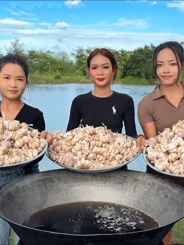 Amazing cooking garlic with chicken wing crispy recipe #amazing #cooking #tiktokfood #cookwithme #perfect #recipeideas